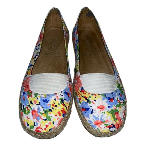 Aerosoles Counsoler Stitch N’ Turn Slip-On Shoes - Picture 2 of 9